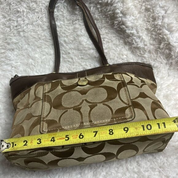 Coach Signature khaki & Brown canvas medium Shoulder with Brown trims & … - Picture 9 of 15